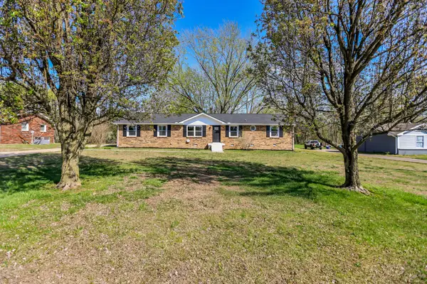 4019 Highland Dr, Greenbrier, TN 37073