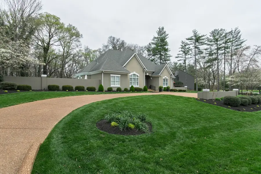 203 Kippsford Pond Rd, Columbia, TN 38401 - #2