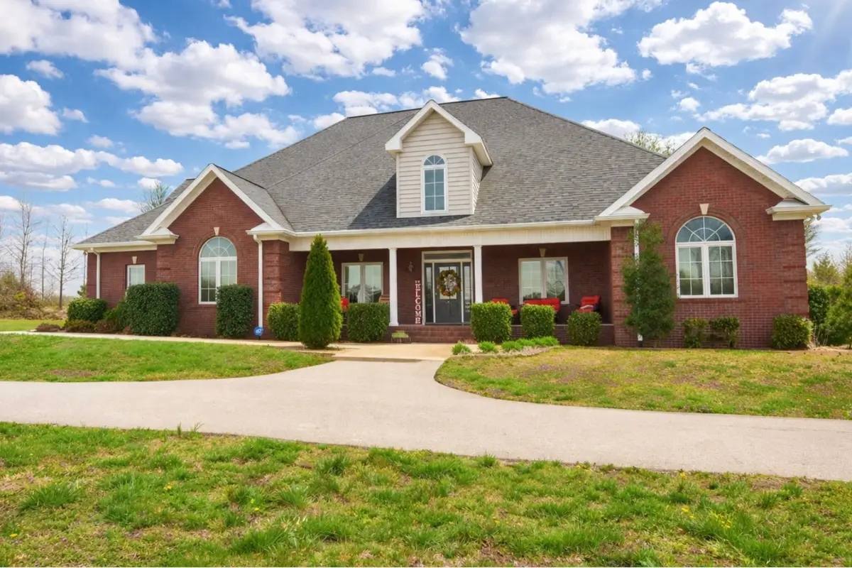 6091 Harmony Grove Rd, Hopkinsville, KY 42240 - #1