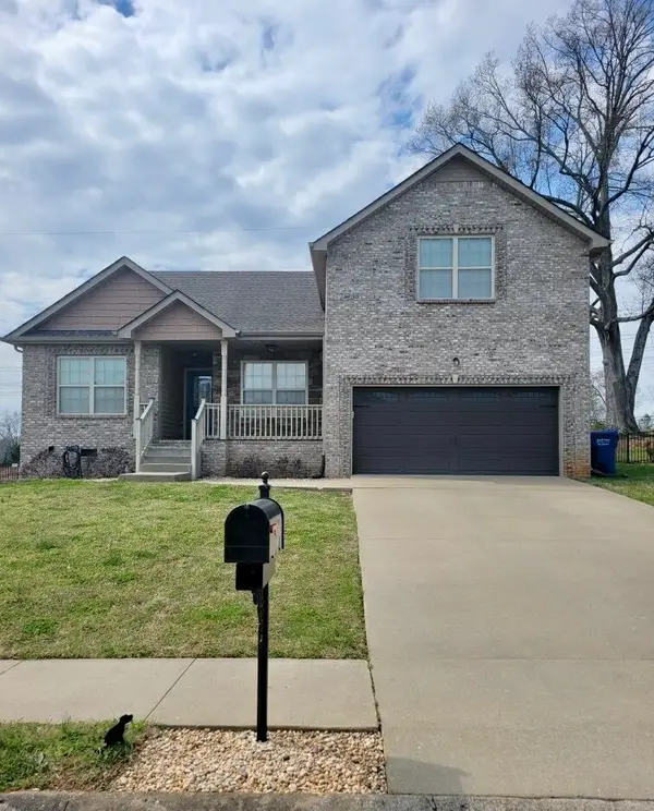 301 Ivy Bend Cir, Clarksville, TN 37043