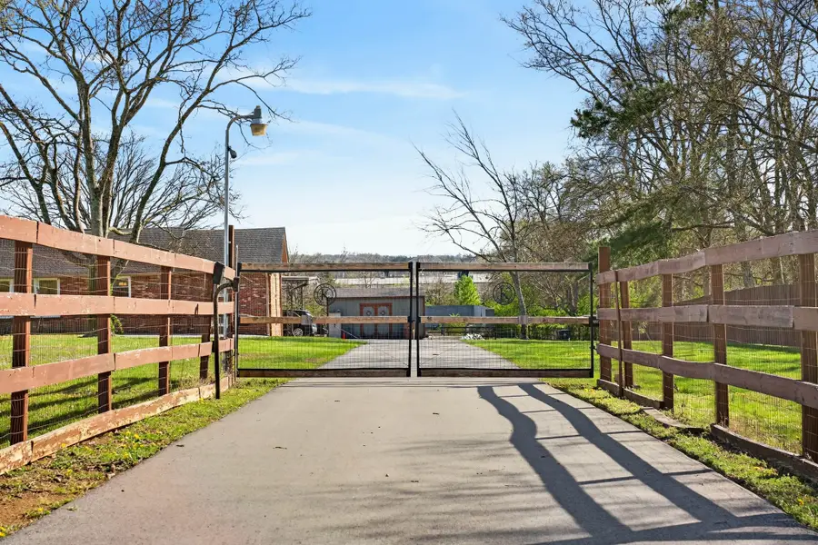 501 Green Ln, Whites Creek, TN 37189 - #3