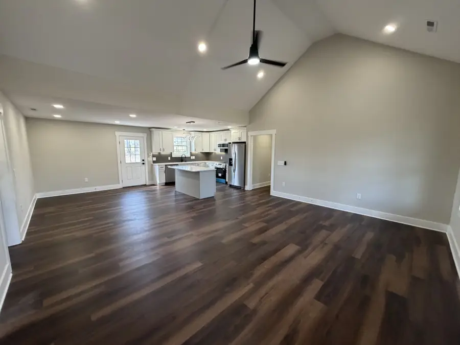 539 Oak Tree Drive, McMinnville, TN 37110 - #2