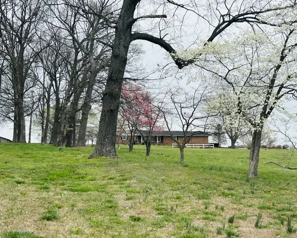 5843 Highway 41 N, Cedar Hill, TN 37032