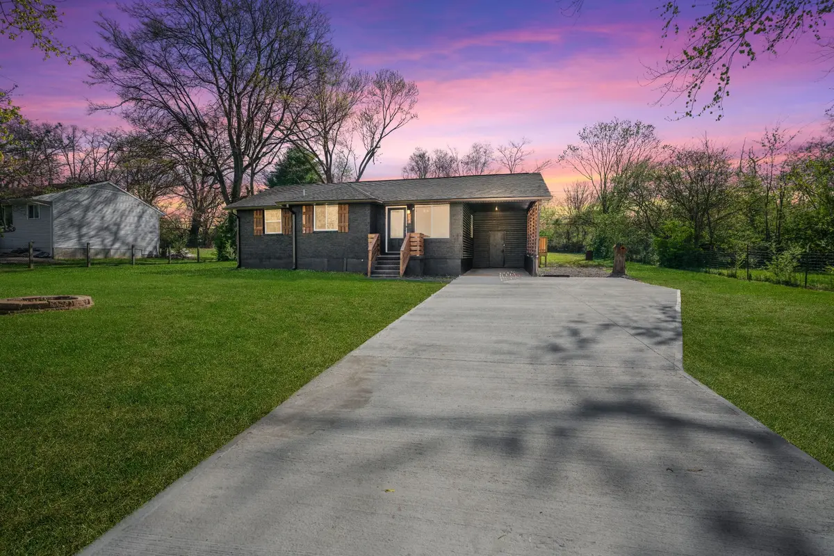 116 Yorktown Rd, Clarksville, TN 37042 - #1