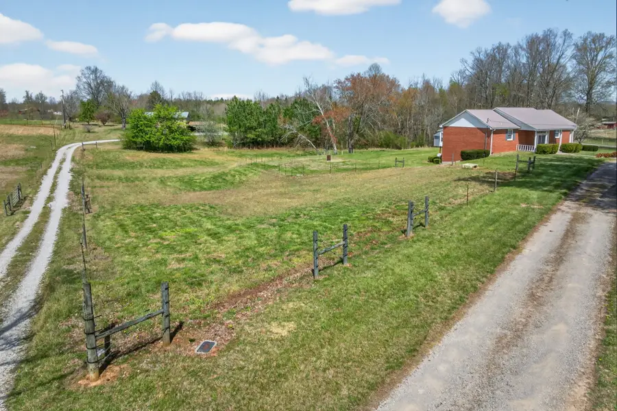 165 Almyra Rd, Sparta, TN 38583 - #2