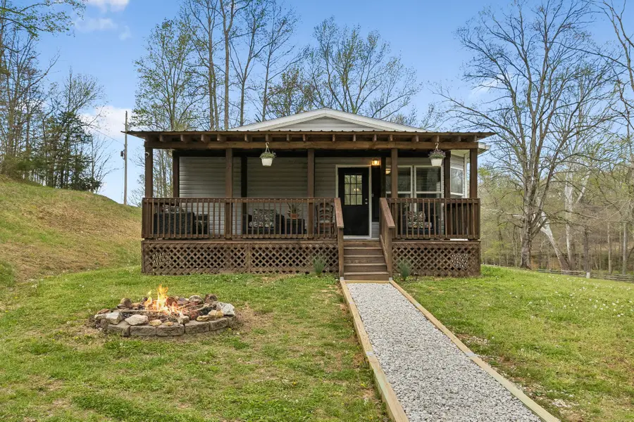 805 Harris Rd, Dickson, TN 37055 - #2