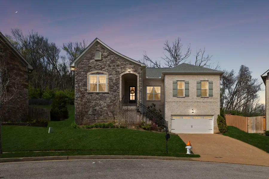 820 Doncaster Ln, Nashville, TN 37221 - #2
