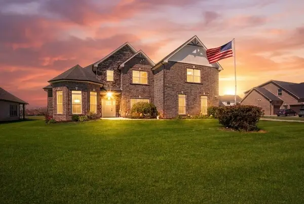 3220 Dunlop Ln, Clarksville, TN 37043