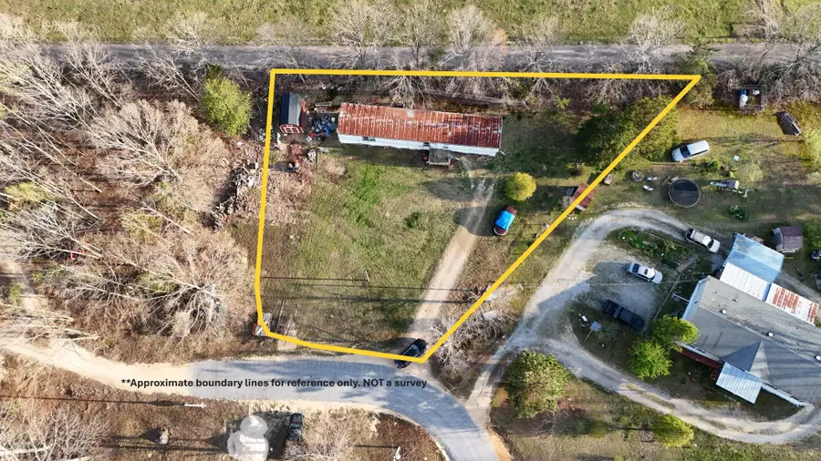 118 Oakwood Rd, Hohenwald, TN 38462 - #3