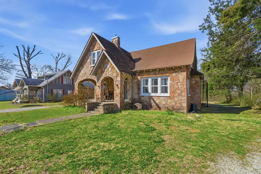 115 Florida Ave N, Parsons, TN 38363 - #3