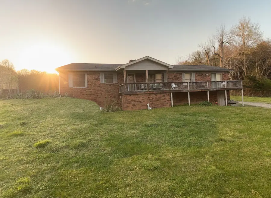 346 Hogans Creek Rd, Carthage, TN 37030 - #2