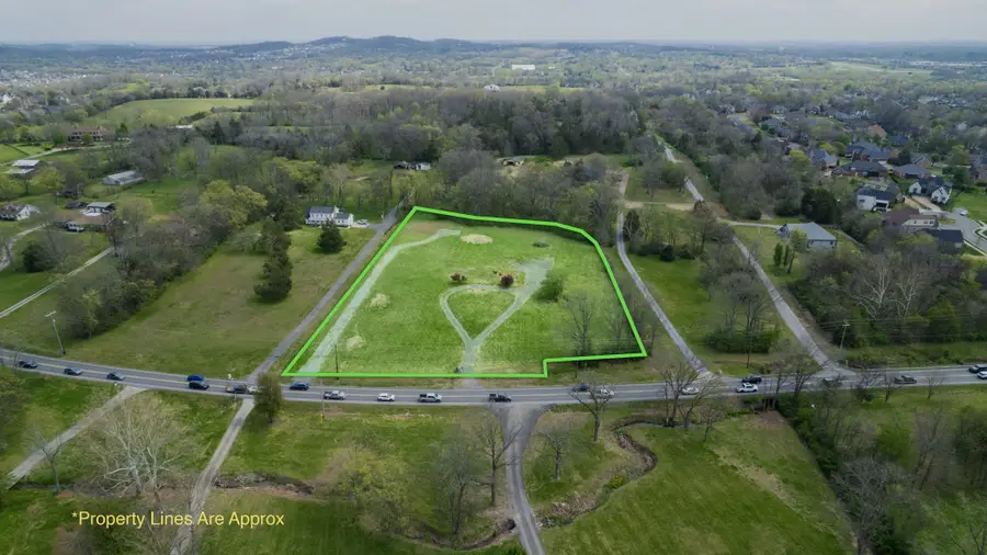 712 New Shackle Island Rd, Hendersonville, TN 37075 - #2