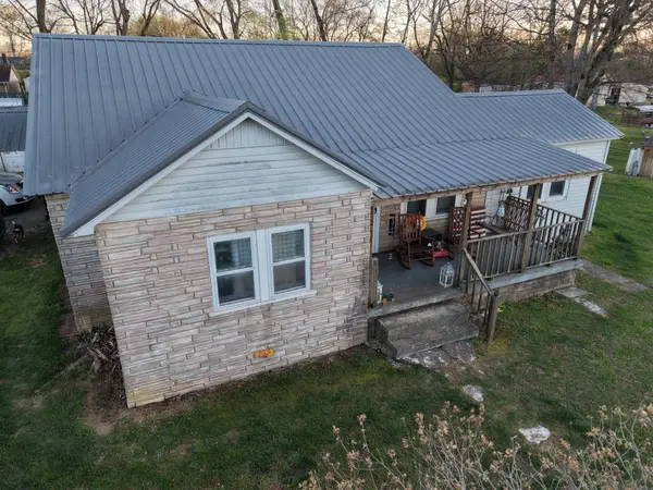 404 Mcmurtrey St, Saint Joseph, TN 38481