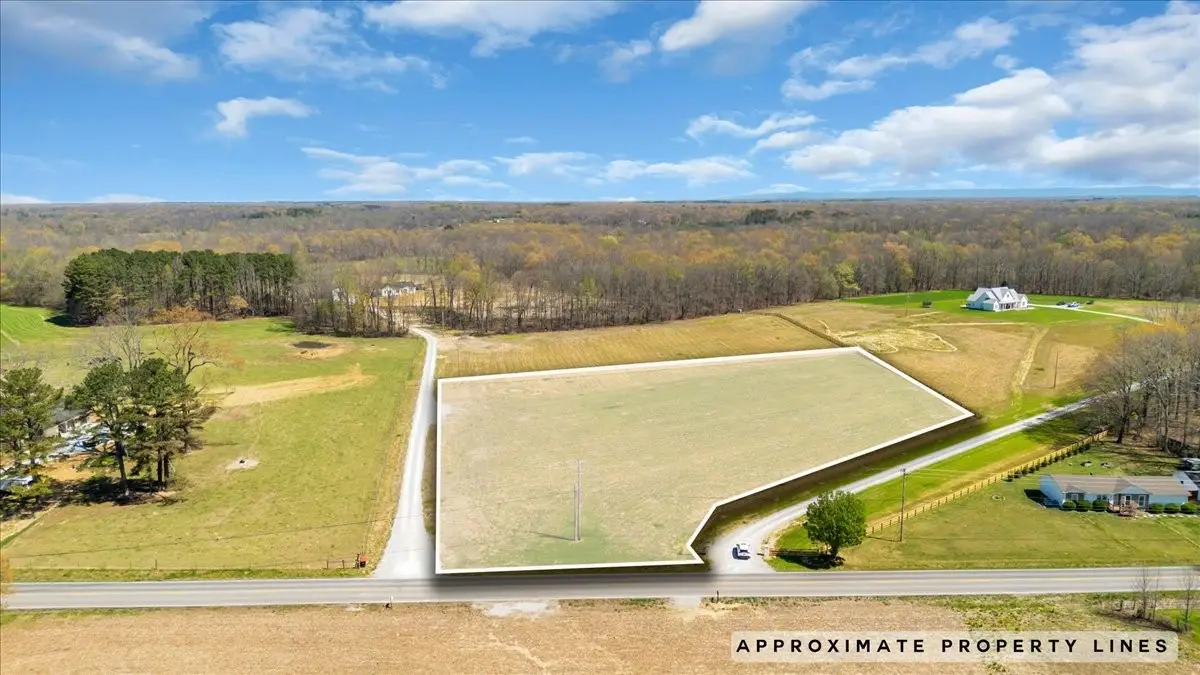 9492 Old Tullahoma Rd, Tullahoma, TN 37388 - #1