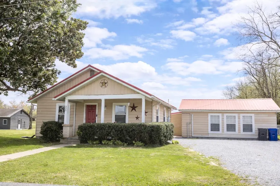 335 N Centerpoint Rd, Portland, TN 37148 - #2