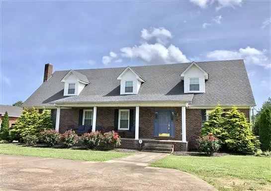 405 Robins St E, Lawrenceburg, TN 38464 - #1