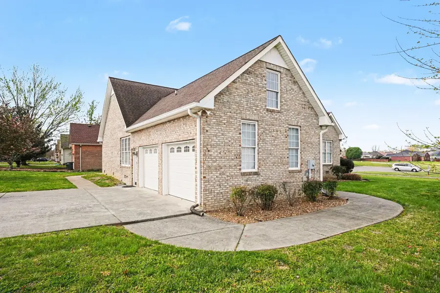 161 Fieldstone Ln, Springfield, TN 37172 - #2