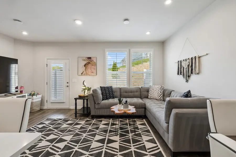 5088 Dayflower Dr, Hermitage, TN 37076 - #3