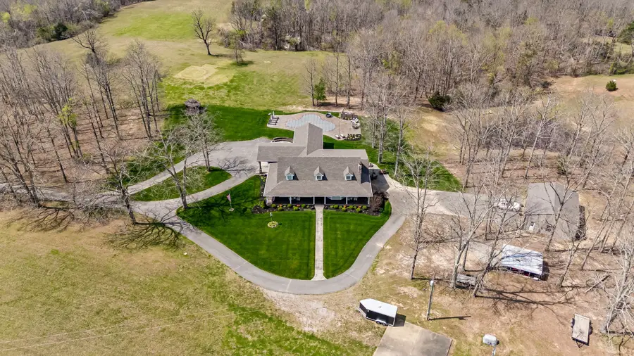 1051 Smith Avenue, Hohenwald, TN 38462 - #3