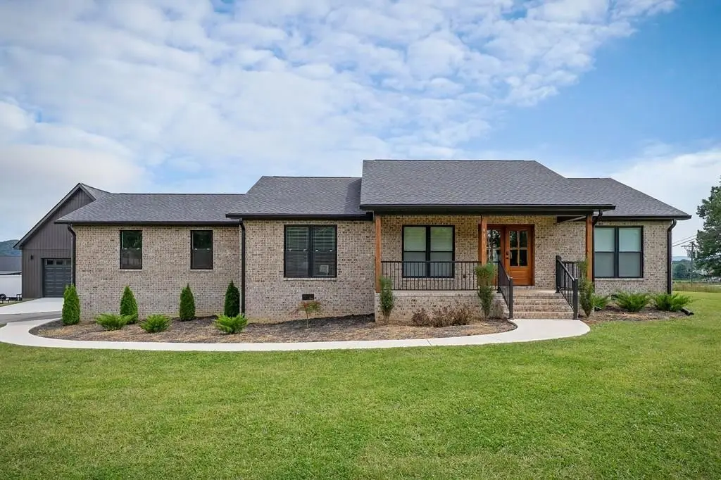 936 N Spring St, Sparta, TN 38583 - #1