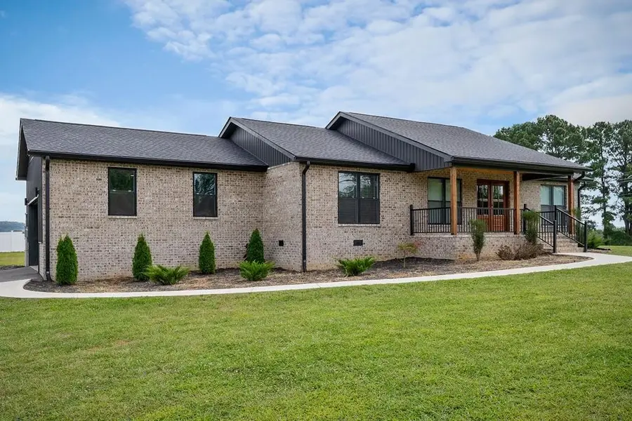 936 N Spring St, Sparta, TN 38583 - #2