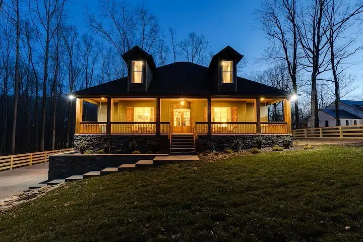 1073 Split Rail Cir, Kingston Springs, TN 37082 - #1