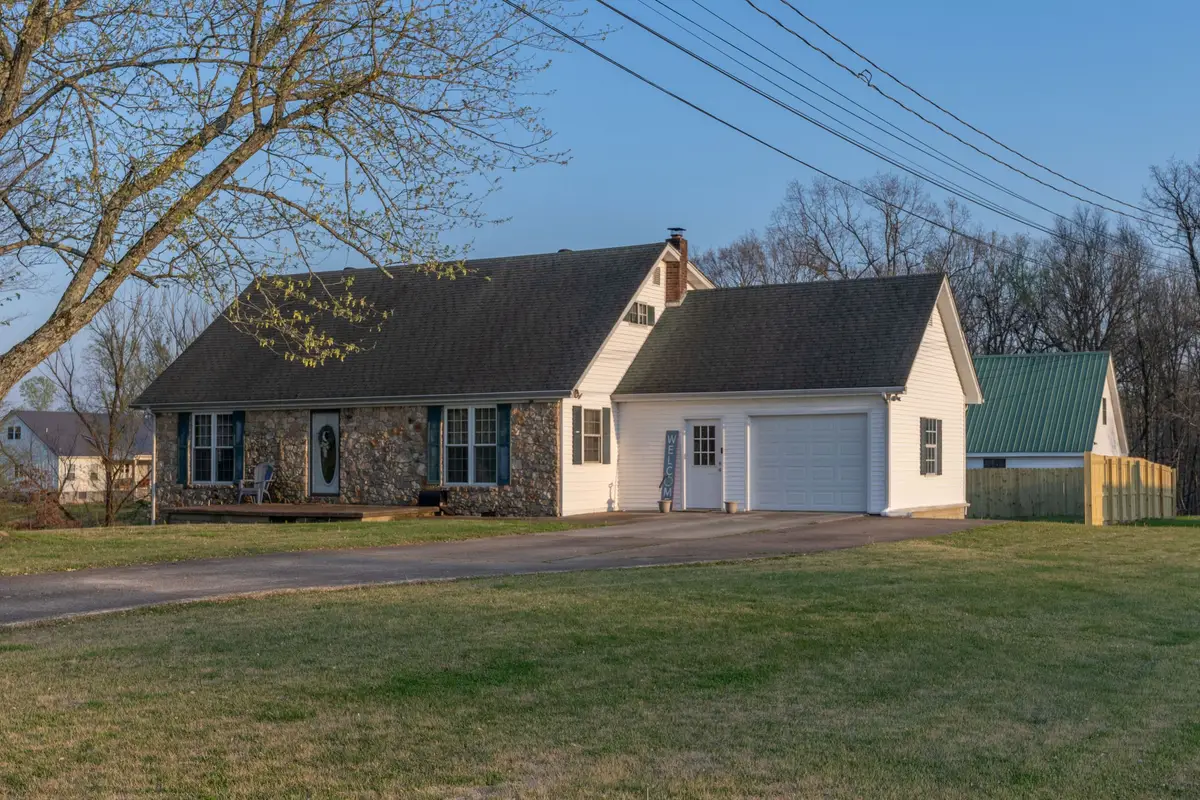 103 Daniel Cir, Collinwood, TN 38450 - #1