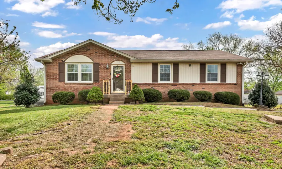 216 Maplewood Dr, Clarksville, TN 37042 - #3