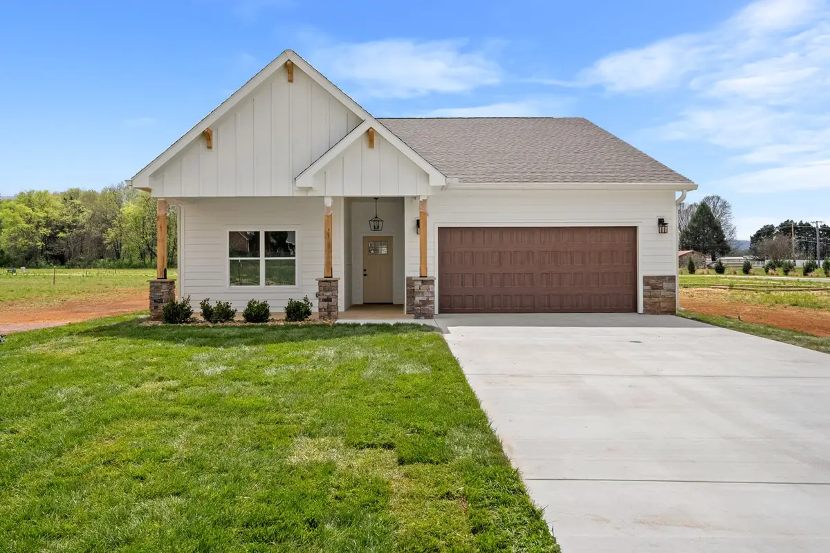 56 Deer Valley Cir, Winchester, TN 37398 - #1