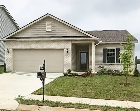 2929 Hen Brook Dr, Columbia, TN 38401