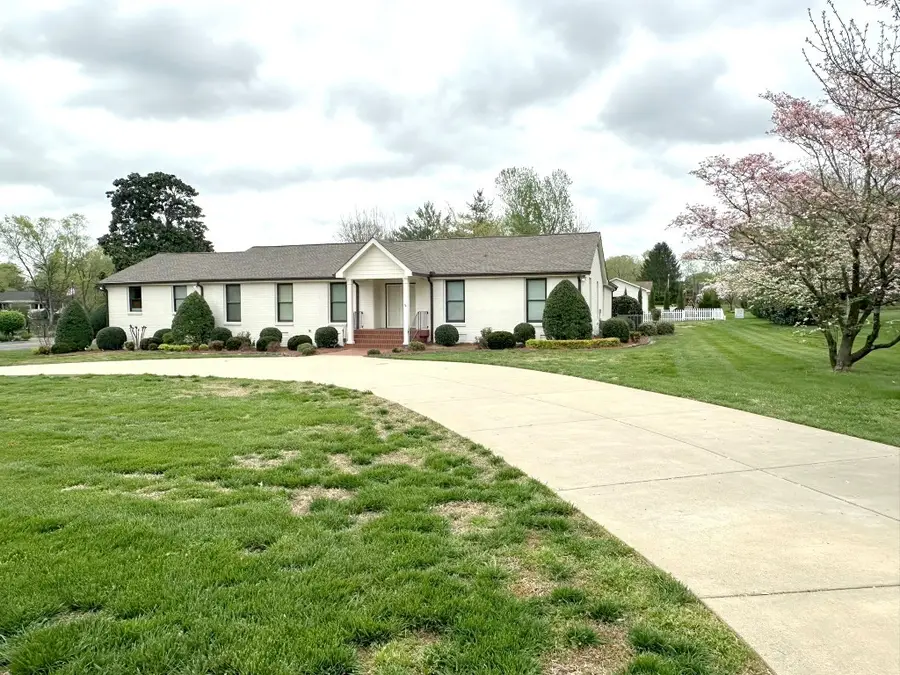 2318 Riverview Dr, Murfreesboro, TN 37129 - #2