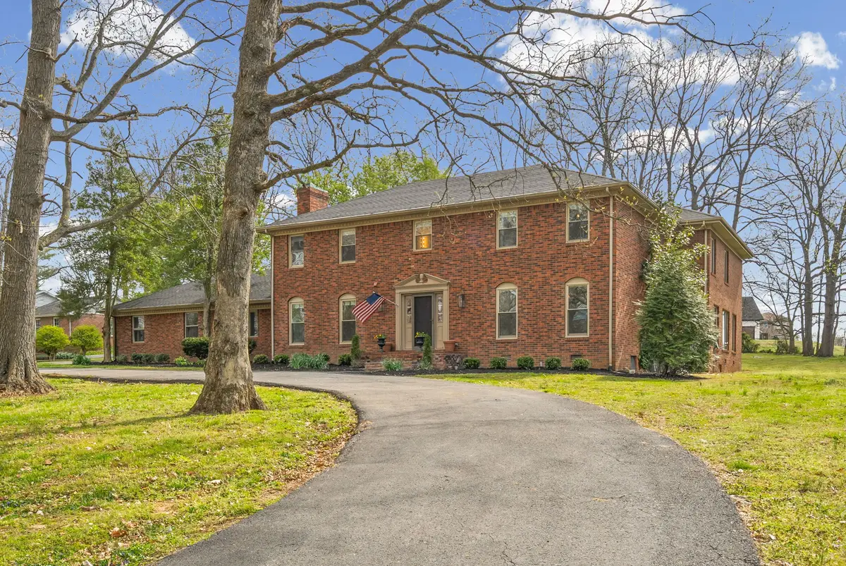 440 Petsch Ln, Hopkinsville, KY 42240 - #1