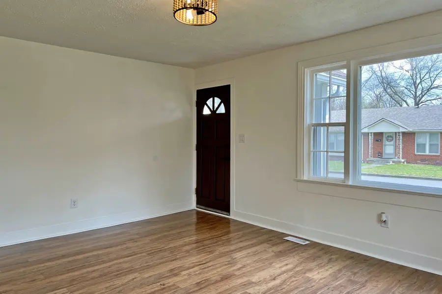 401 N High St, Franklin, KY 42134 - #2