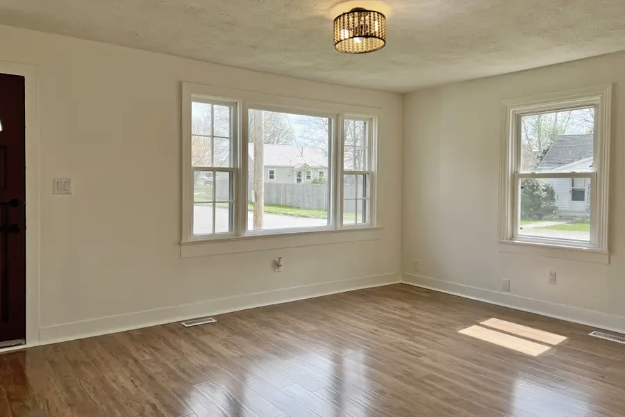 401 N High St, Franklin, KY 42134 - #3