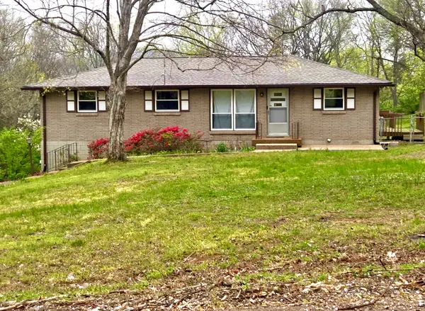 608 Burgundy Dr, Madison, TN 37115