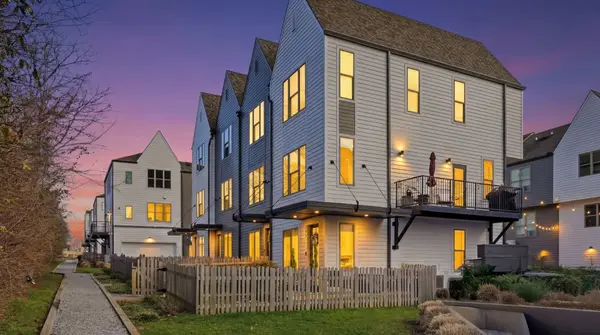 331 E Village Ln, Nashville, TN 37216