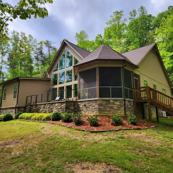 354 Mountain Farm Rd, Signal Mountain, TN 37377