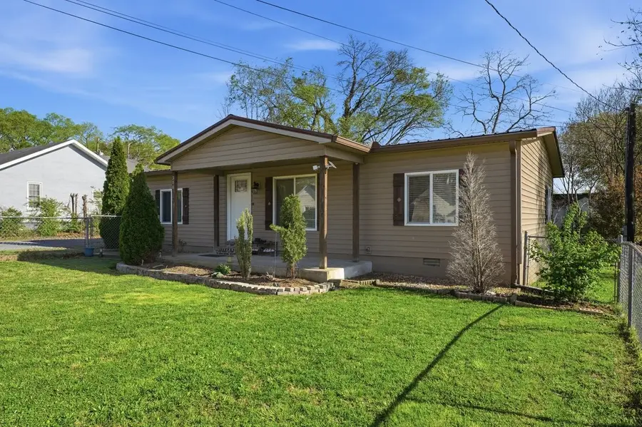 308 Carney St, Shelbyville, TN 37160 - #2