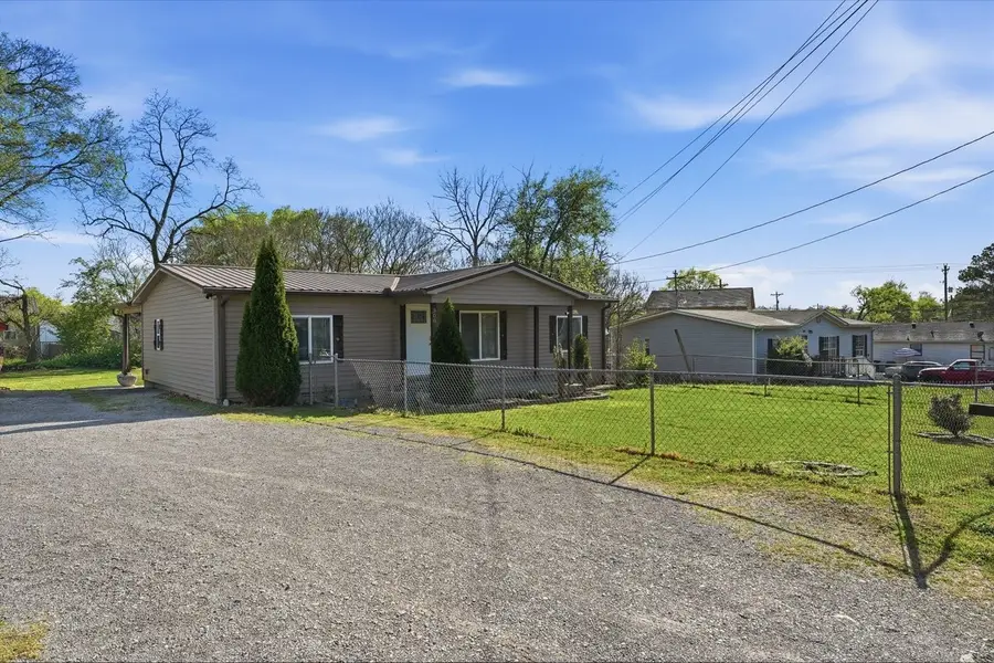 308 Carney St, Shelbyville, TN 37160 - #3