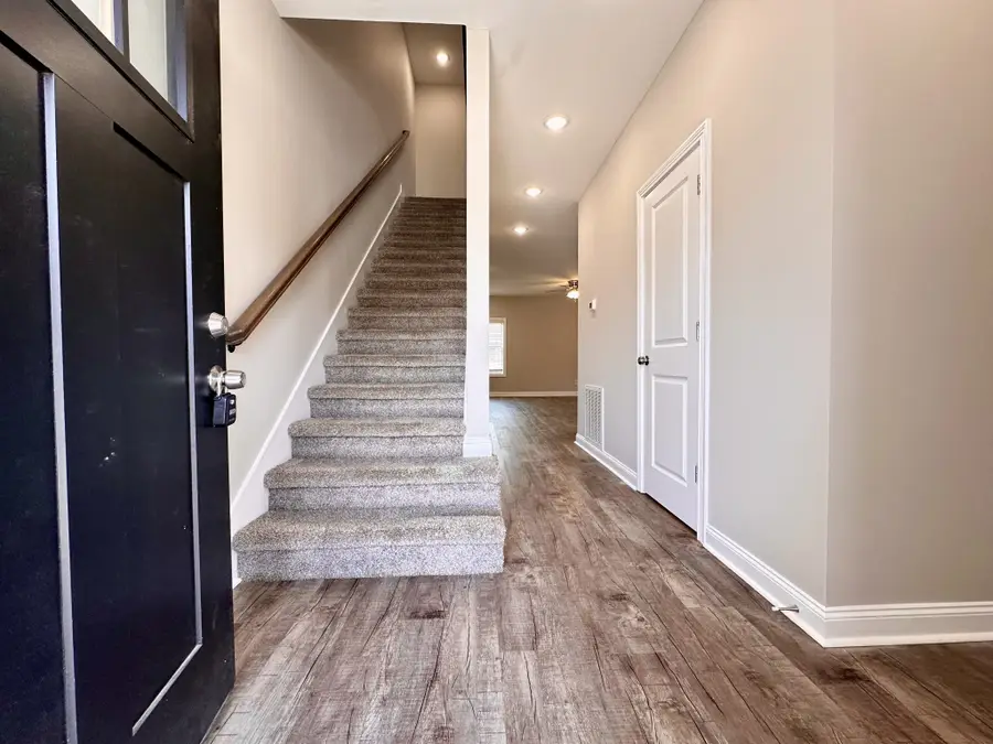 1170 Meadowhill Ln, Clarksville, TN 37043 - #2