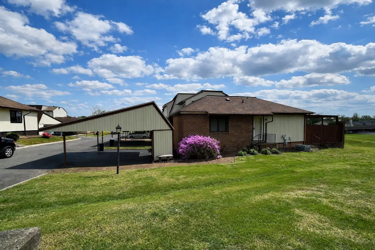 1035 Heritage Dr, Madison, TN 37115 - #1