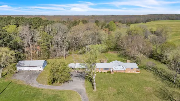 2209 E Lincoln St, Tullahoma, TN 37388