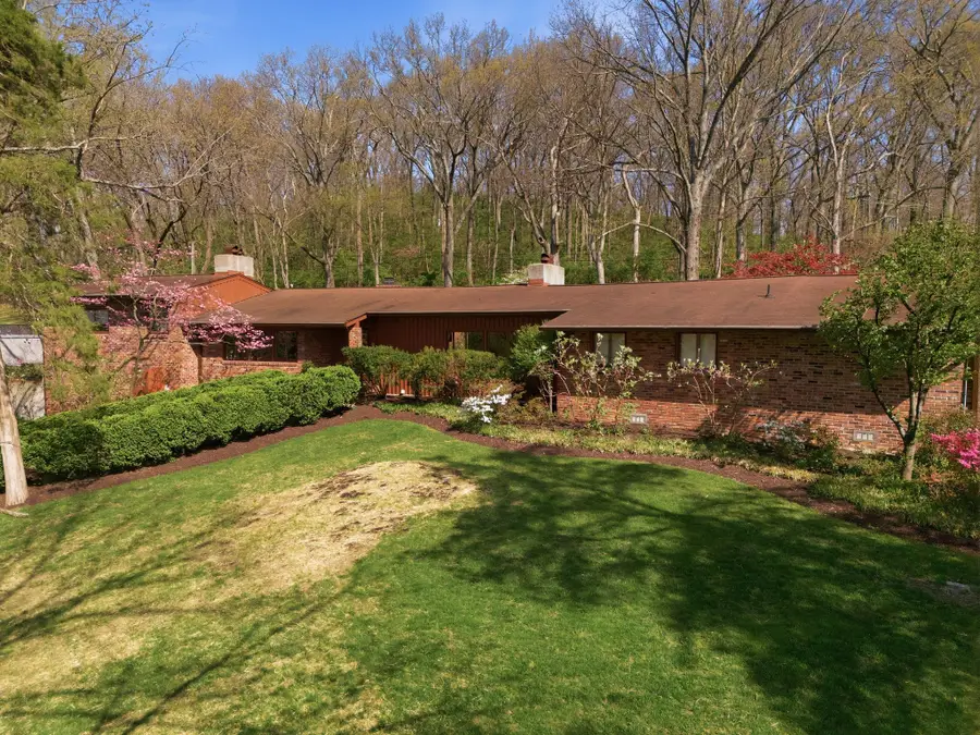 6002 Hickory Valley Rd, Nashville, TN 37205 - #3