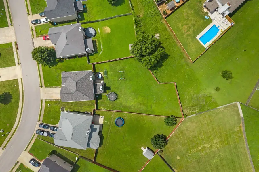 2048 Bandera Dr, Clarksville, TN 37042 - #3