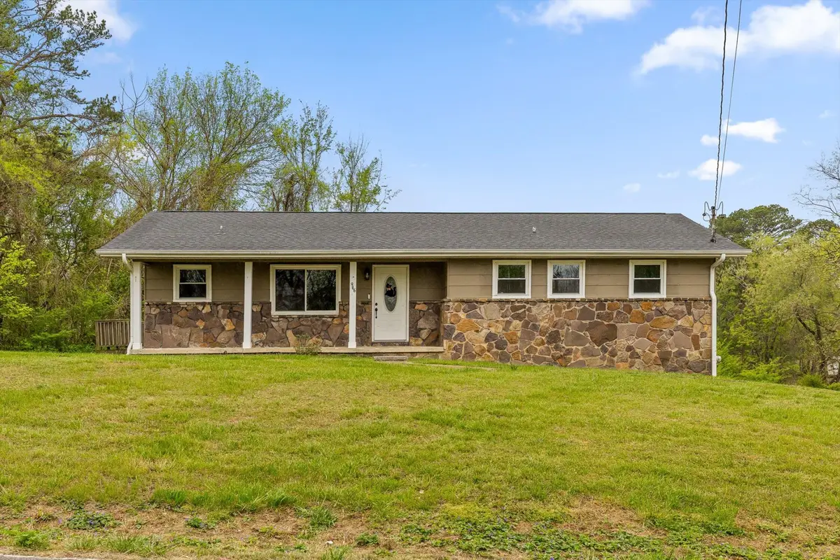 946 Hickory Avenue, Hixson, TN 37343 - #1