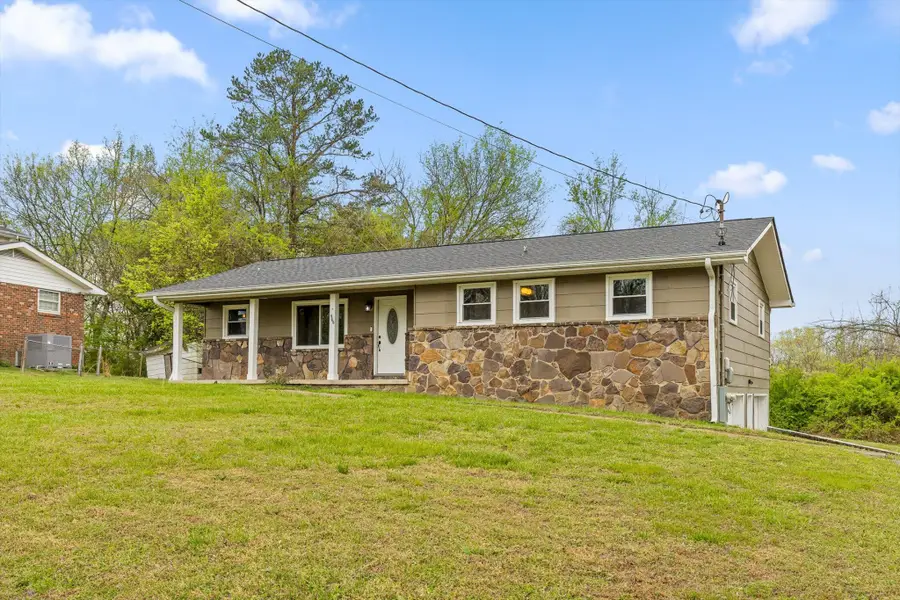 946 Hickory Avenue, Hixson, TN 37343 - #2