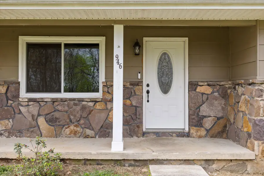 946 Hickory Avenue, Hixson, TN 37343 - #3