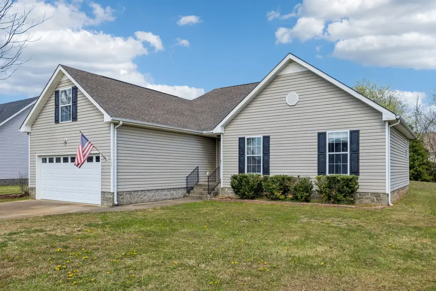 1197 Snoopy Dr, Clarksville, TN 37040 - #3