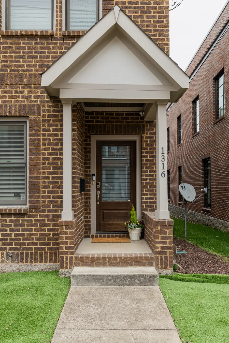 1316 3rd Ave N, Nashville, TN 37208 - #2