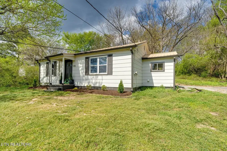 1115 Se 21st St, Cleveland, TN 37311 - #2